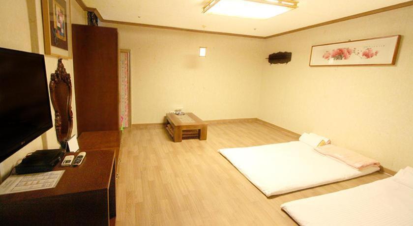 Hotel Olympic Changwon Ngoại thất bức ảnh