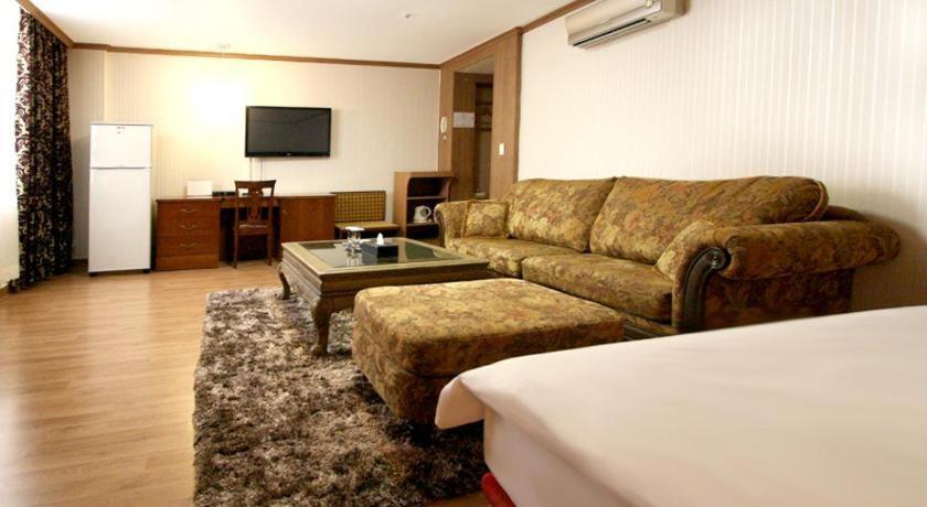 Hotel Olympic Changwon Ngoại thất bức ảnh