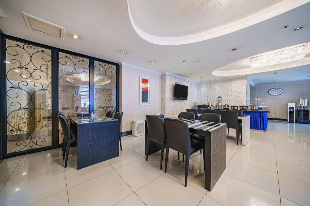 Hotel Olympic Changwon Ngoại thất bức ảnh
