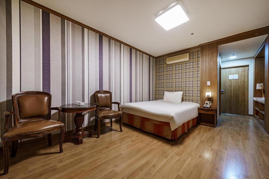 Hotel Olympic Changwon Ngoại thất bức ảnh