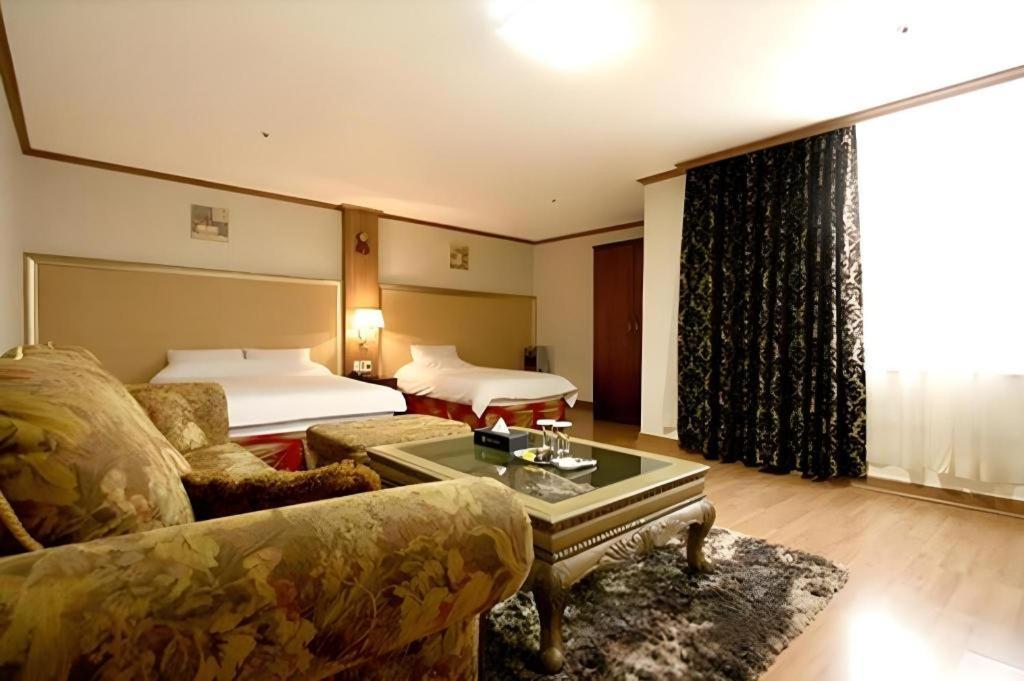Hotel Olympic Changwon Ngoại thất bức ảnh
